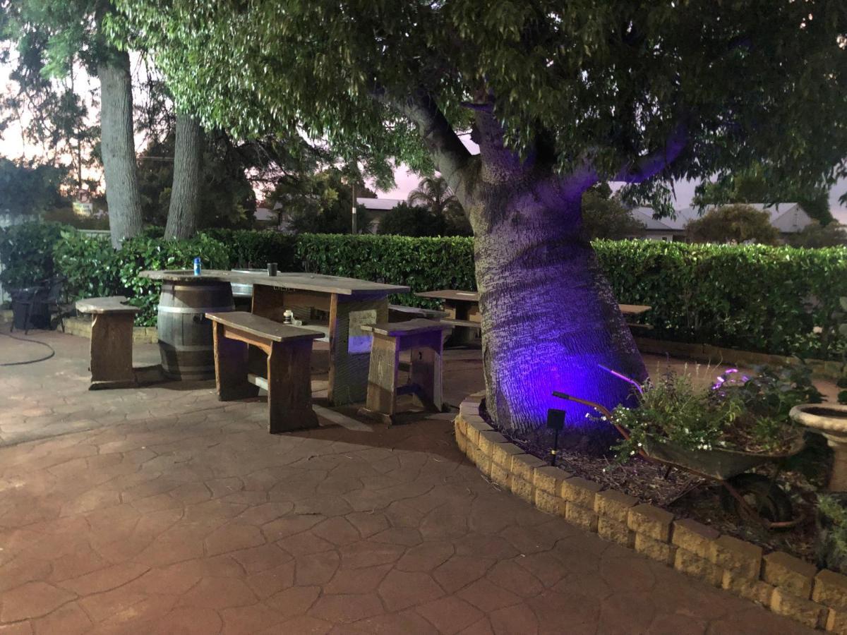Acacia Motel Chinchilla Dış mekan fotoğraf